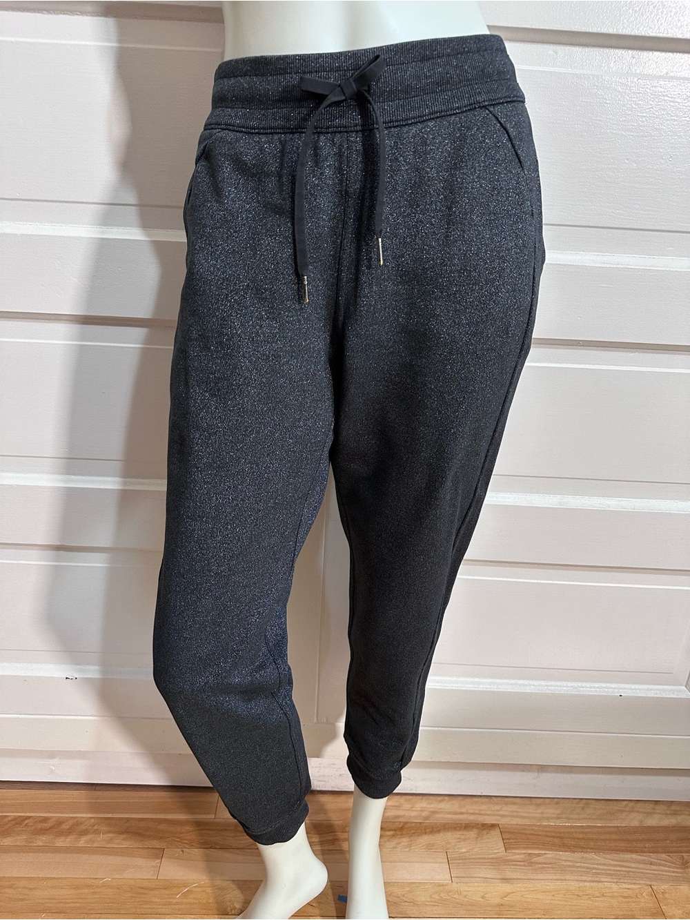 Lululemon Scuba High-Rise Jogger *Sparkle Size 8 Black $128